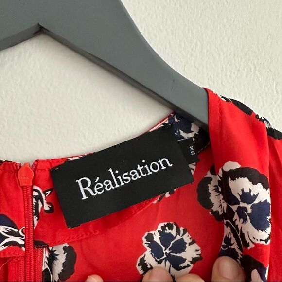 Realisation Par The Ozzie Pansy Mini Dress V-Neck Floral Red Mini - Picture 7 of 11